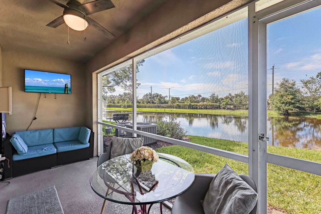 10026 Pacific Pines Ave, Fort Myers, FL 33966