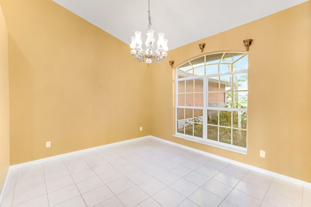 2143 SE 5th Ave, Cape Coral, FL 33990