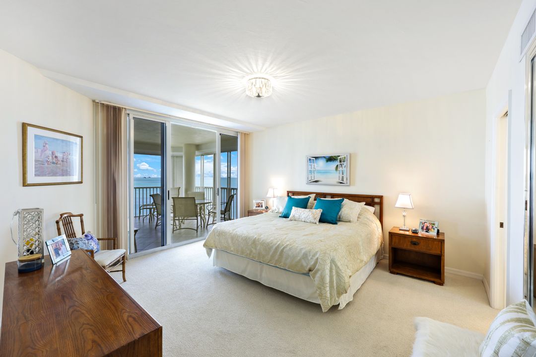 9577 Gulf Shore Dr #704, Naples, FL 34108