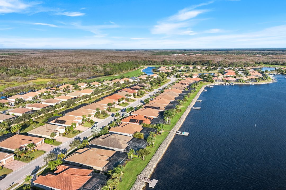 9305 Quarry Dr, Naples, FL 34120