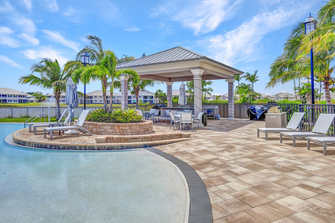 172 Indies Dr E #102, Naples, FL null