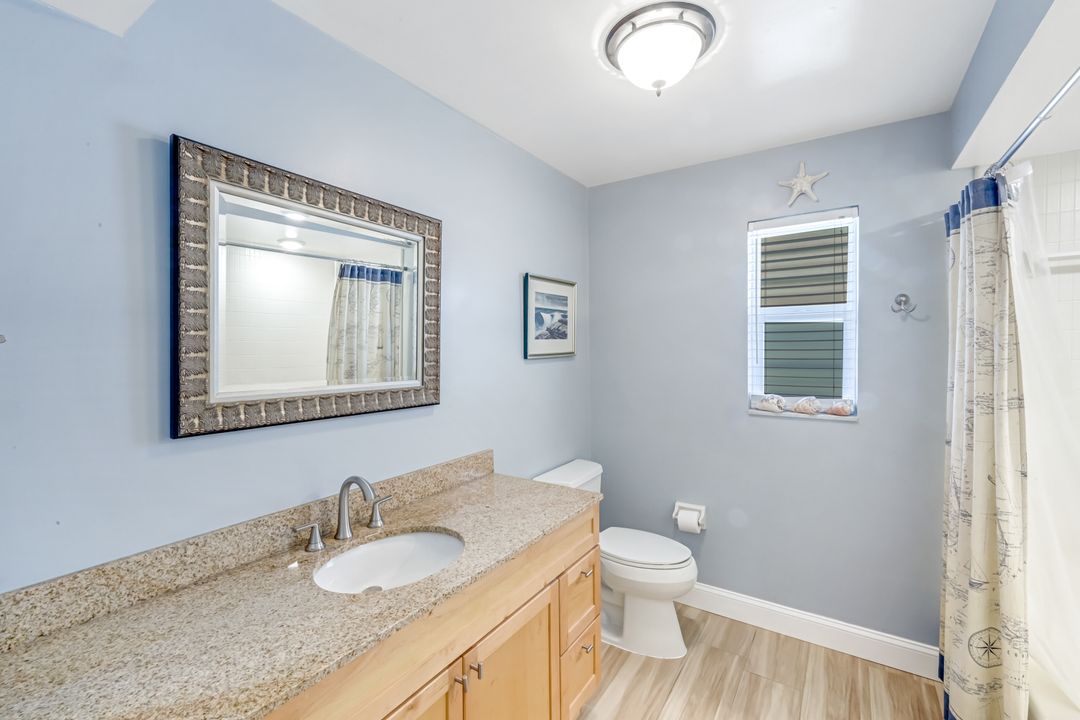 4459 Lakewood Blvd, Naples, FL 34112