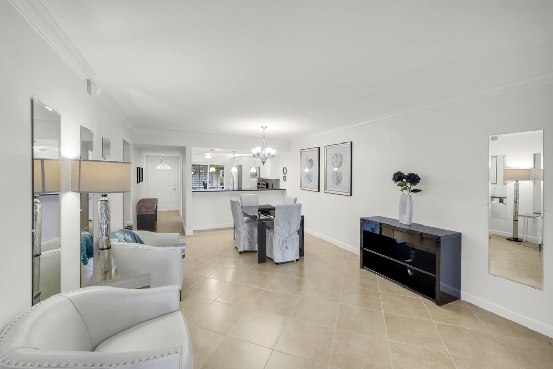 2462 Hidden Lake Dr #1, Naples, FL 34112