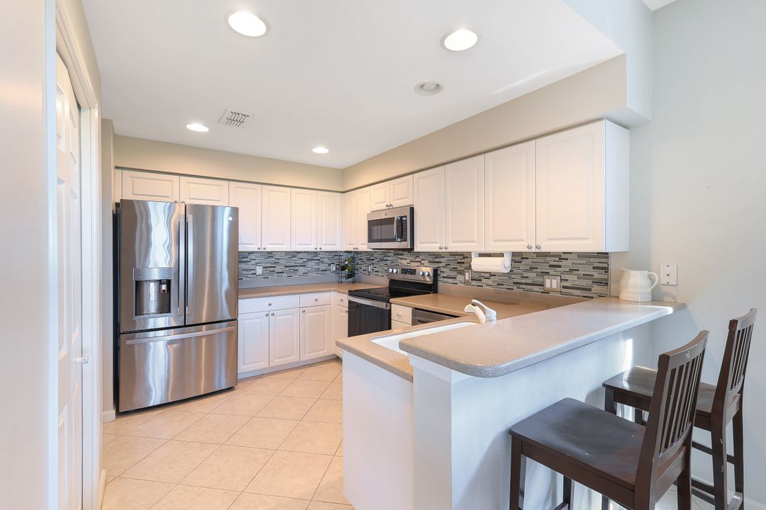 9211 Palmetto Ridge Dr #101, Bonita Springs, FL 34135