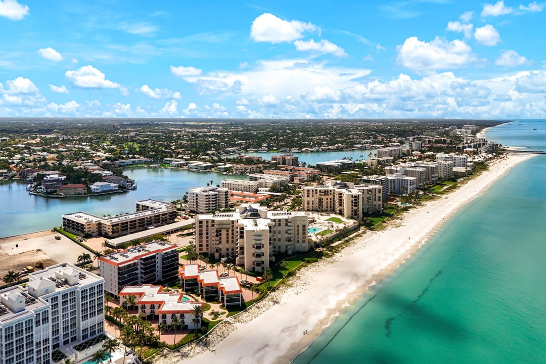 3200 Gulf Shore Blvd N #112, Naples, FL 34103