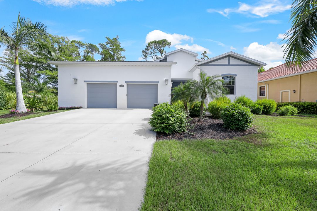 5203 Raintree Ln, Naples, FL 34113