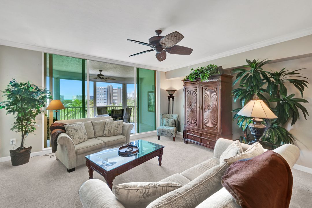 315 Dunes Blvd #404, Naples, FL 34110