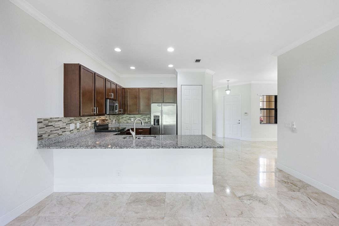 11992 Five Waters Cir, Fort Myers, FL 33913