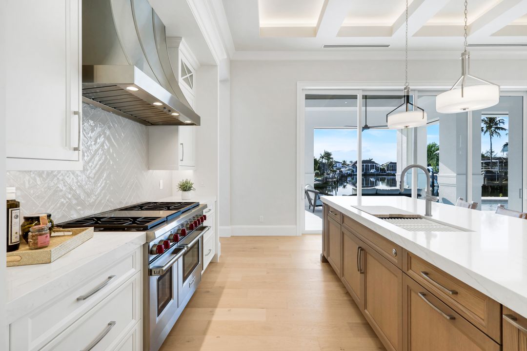 713 Nautilus Ct, Marco Island, FL 34145