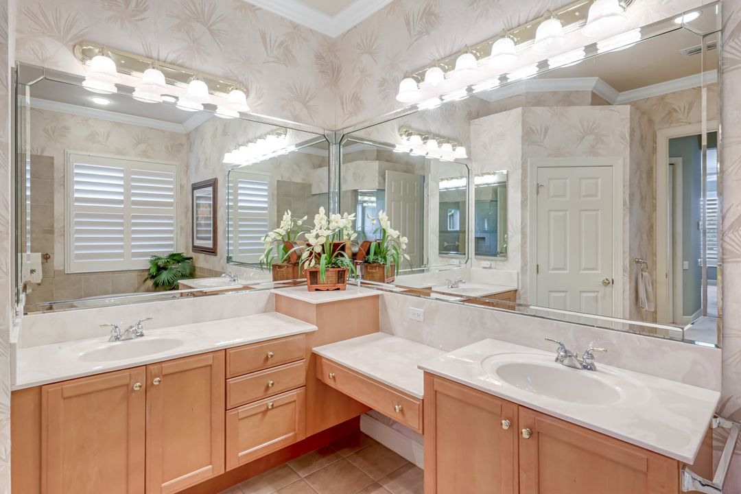 9085 Windswept Dr, Estero, FL 34135