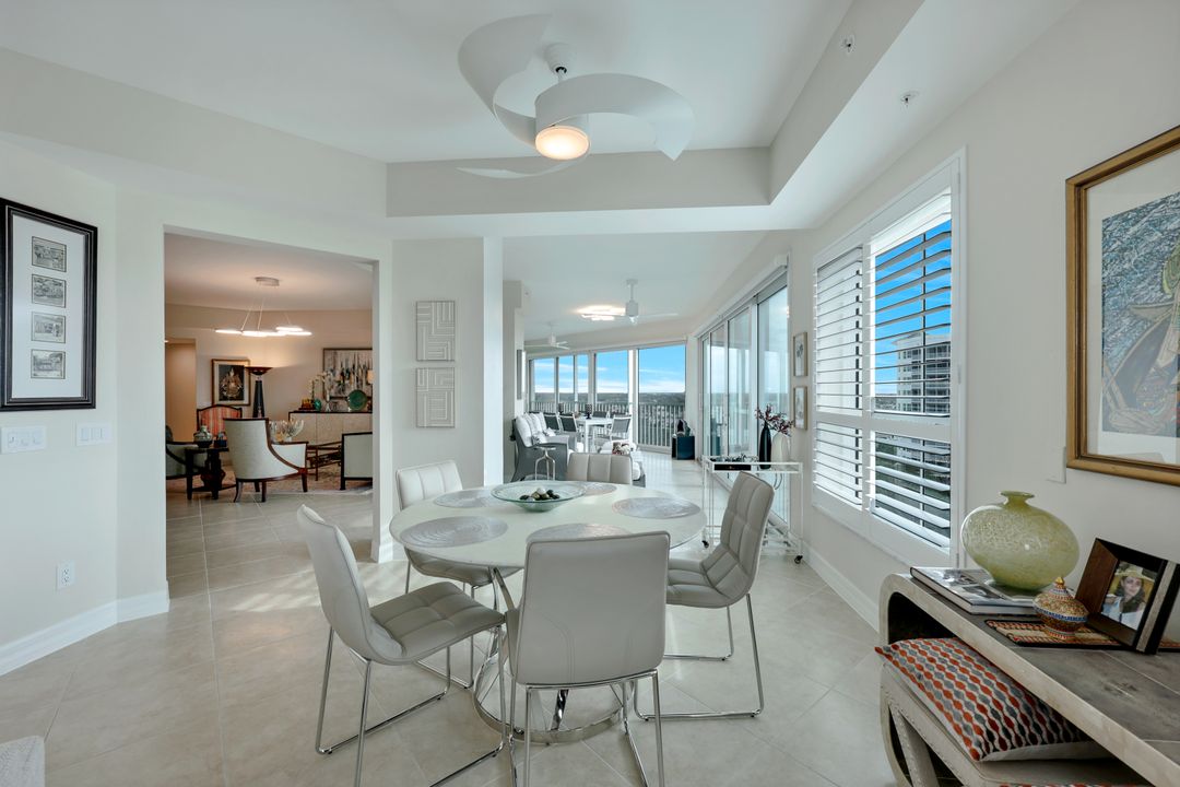 295 Grande Way #801, Naples, FL 34110