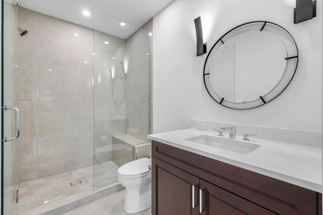 1130 3rd Ave S, Naples, FL 34102