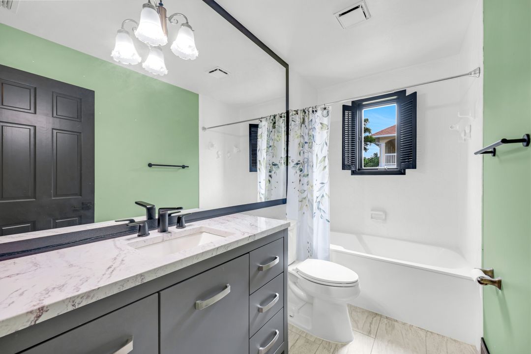 7239 Hendry Creek Dr, Fort Myers, FL 33908