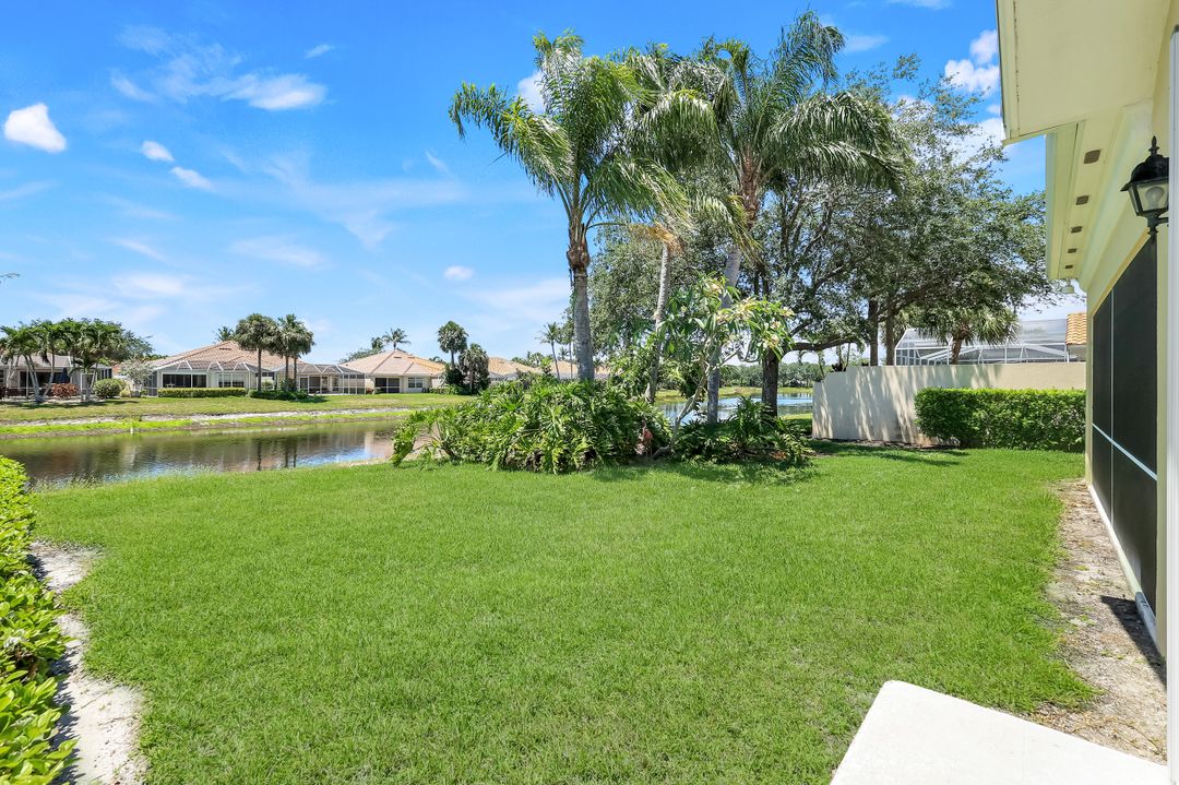 4479 Prescott Ln, Naples, FL 34119
