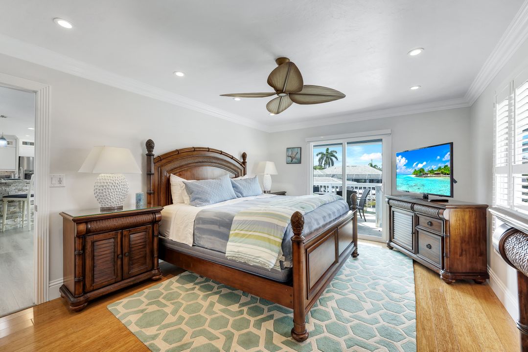 544 Seagrape Dr, Marco Island, FL 34145