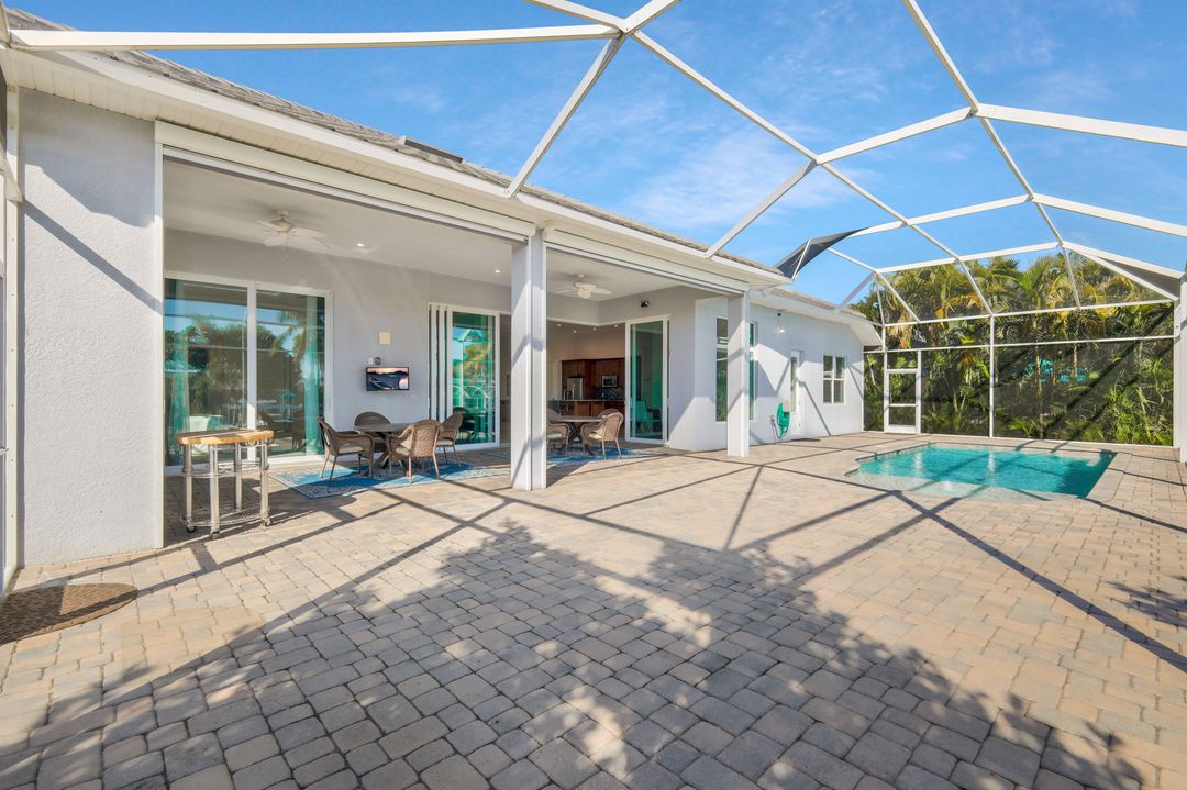 4909 Seville Ct, Cape Coral, FL 33904