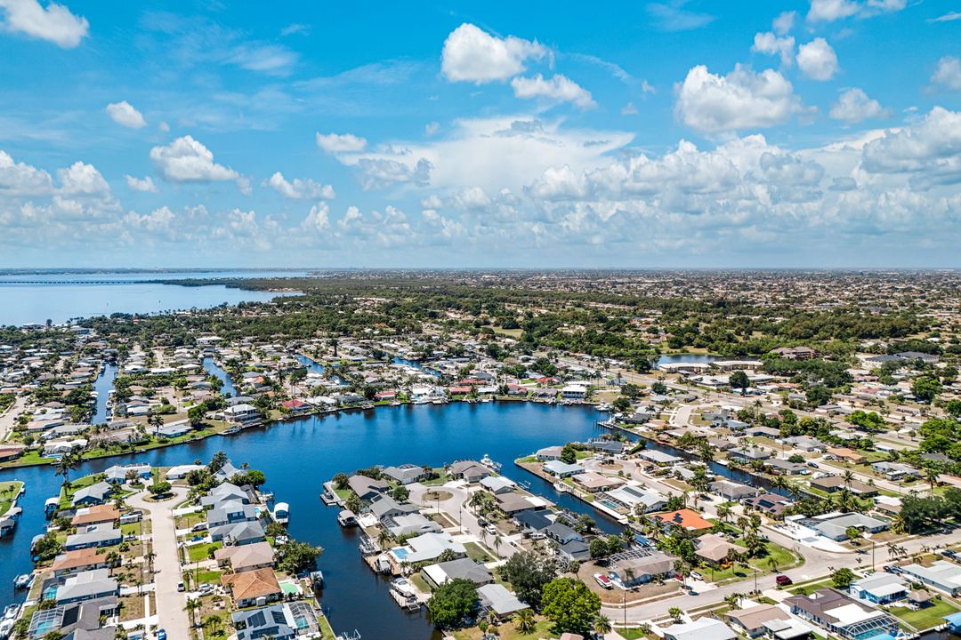 4530 Vinsetta Ave, North Fort Myers, FL 33903