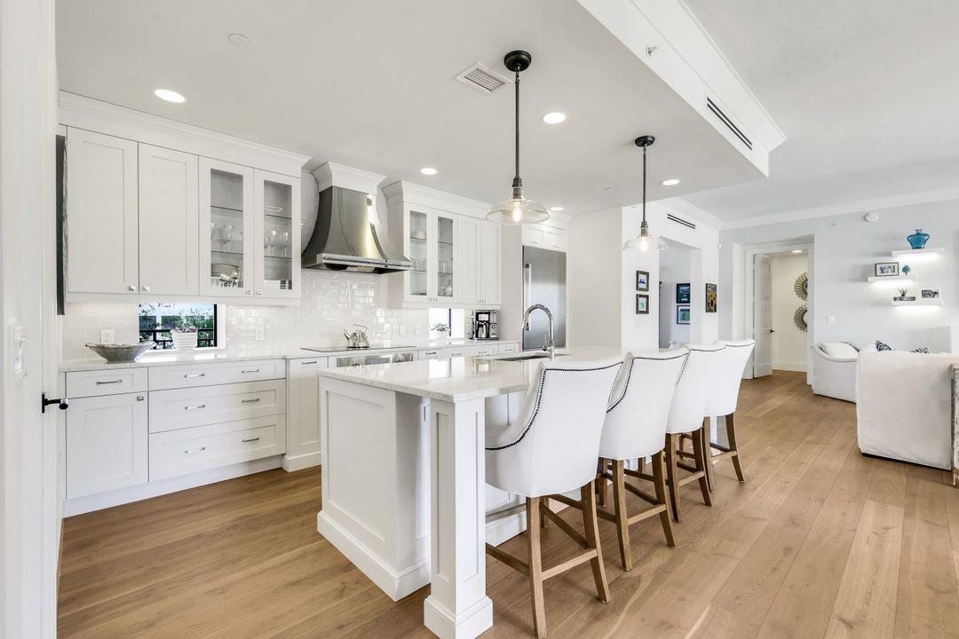 1035 3rd Ave S #310, Naples, FL 34102