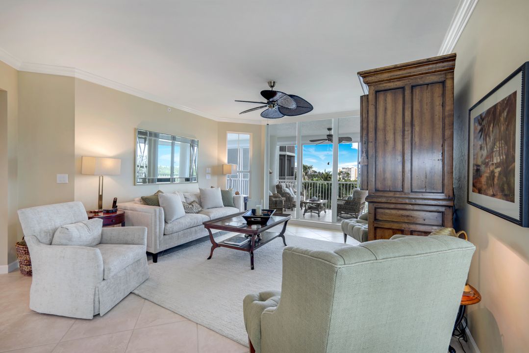 315 Dunes Blvd #307, Naples, FL 34110