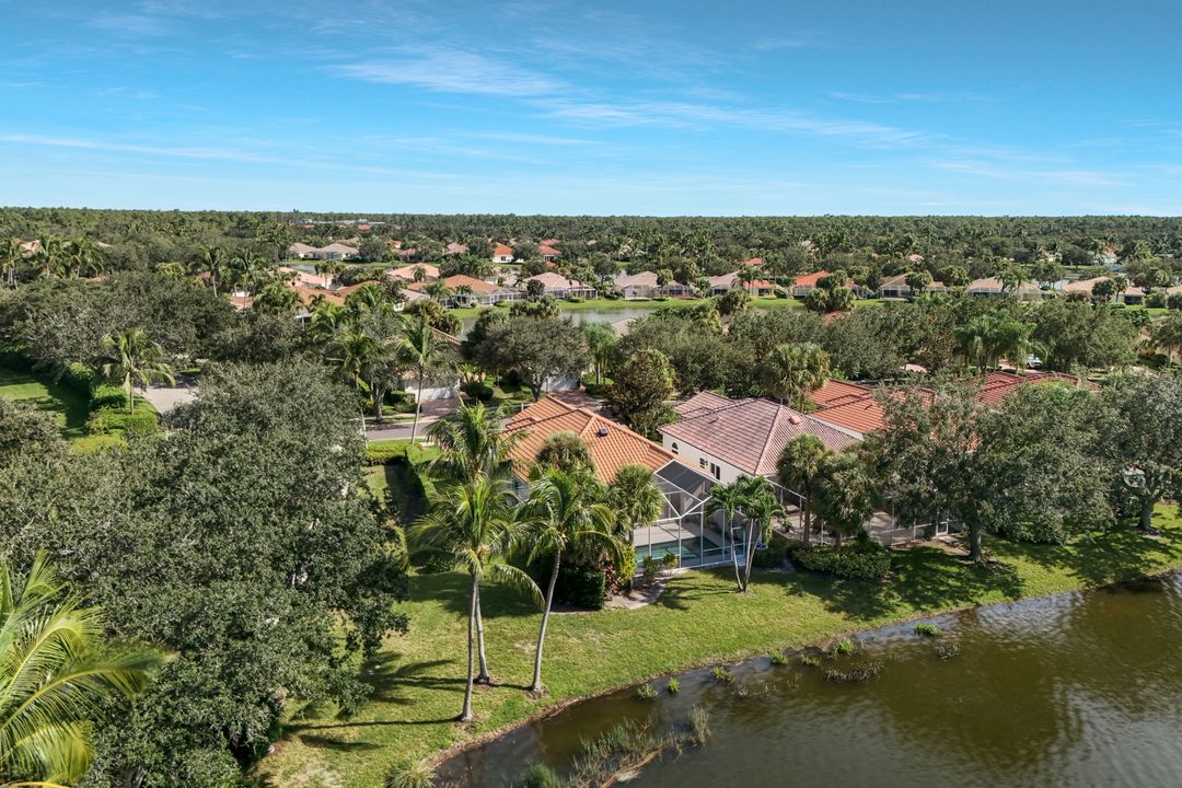 3701 Whidbey Way, Naples, FL 34119
