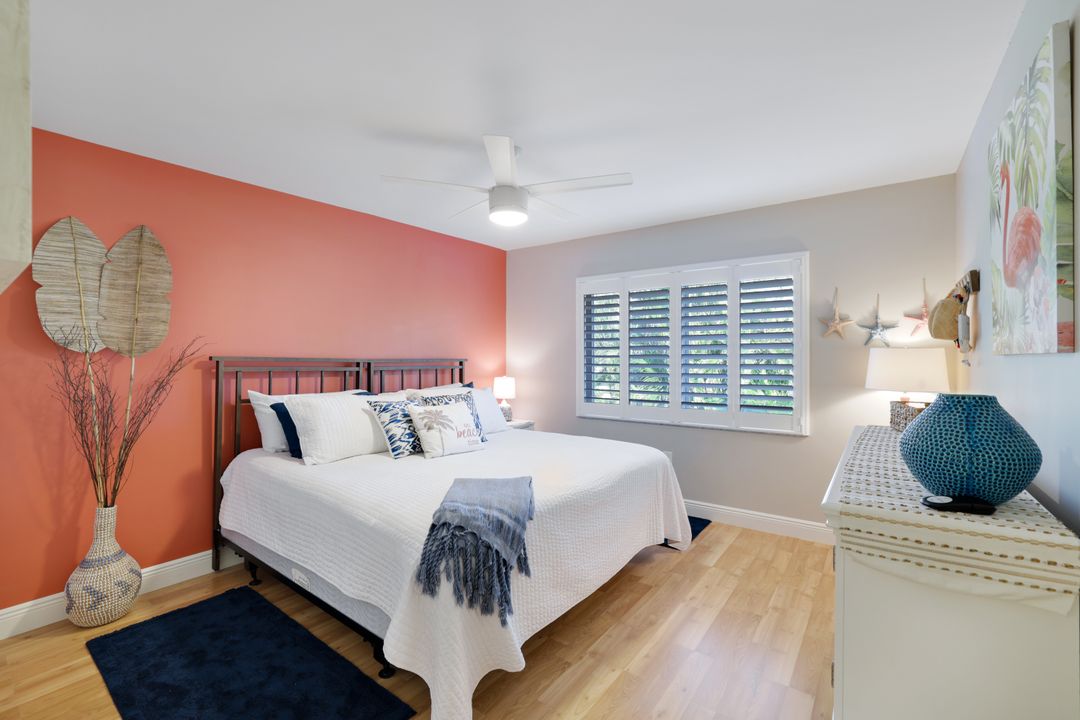 4150 Belair Ln #206, Naples, FL 34103