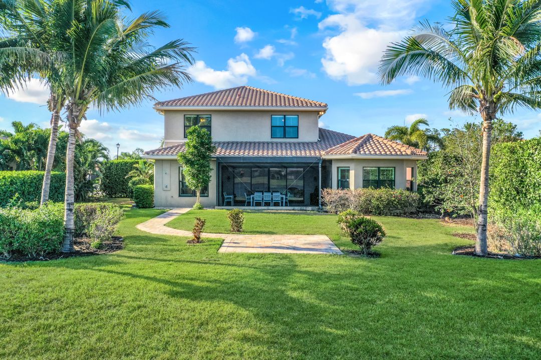 2939 Cinnamon Bay Cir, Naples, FL 34119