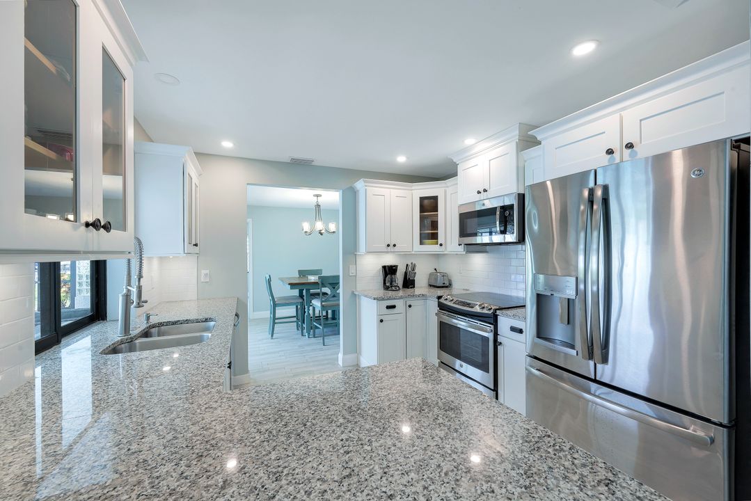 5309 SW 11th Pl, Cape Coral, FL 33914