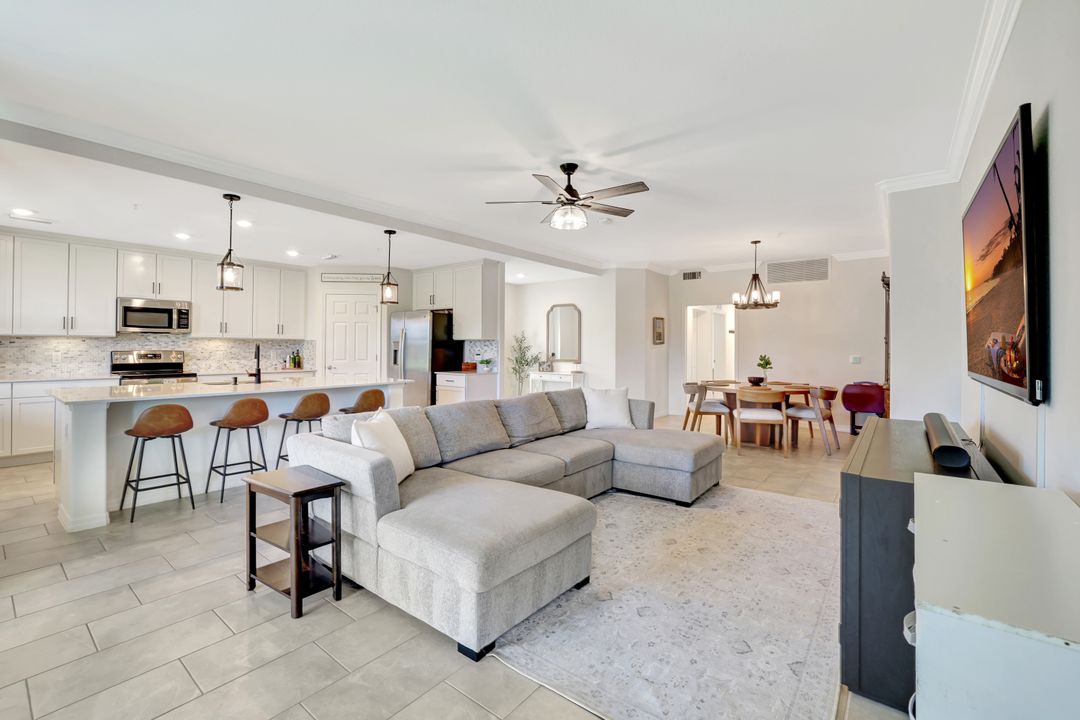 2368 Anguilla Dr #102, Naples, FL 34120