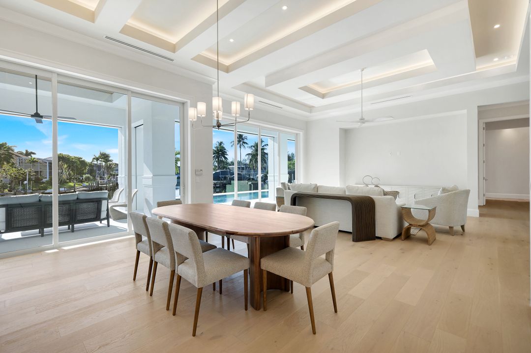 713 Nautilus Ct, Marco Island, FL 34145