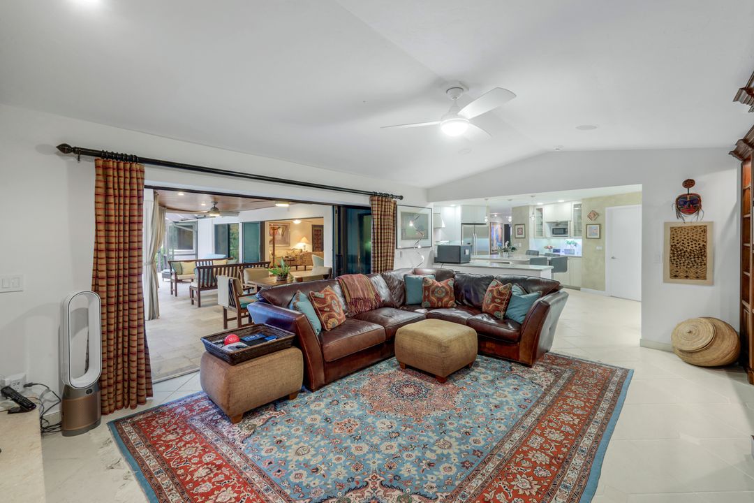 13024 Valewood Dr, Naples, FL 34119