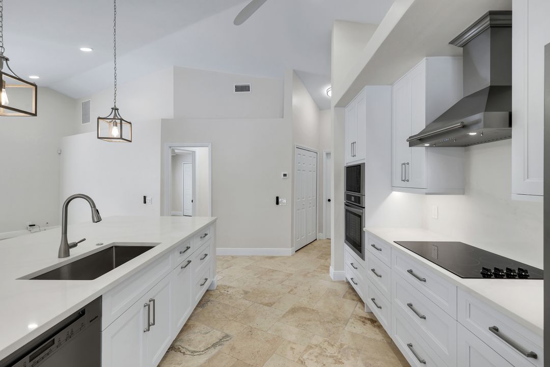 235 Silverado Dr, Naples, FL 34119