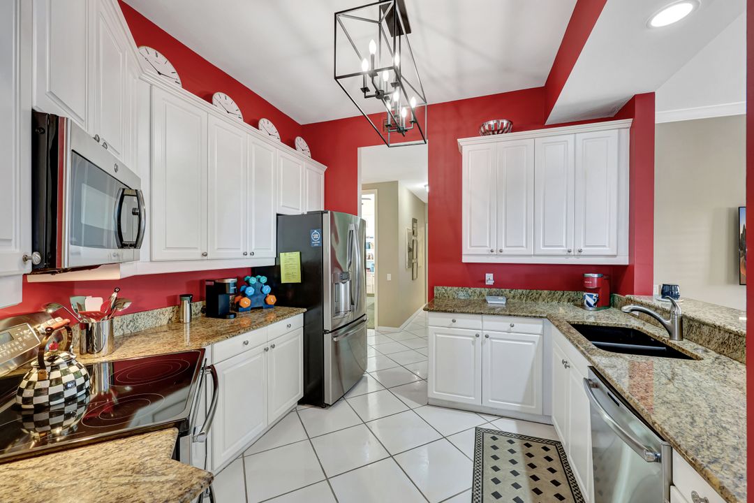 2100 L'Ambiance Cir #101, Naples, FL 34108