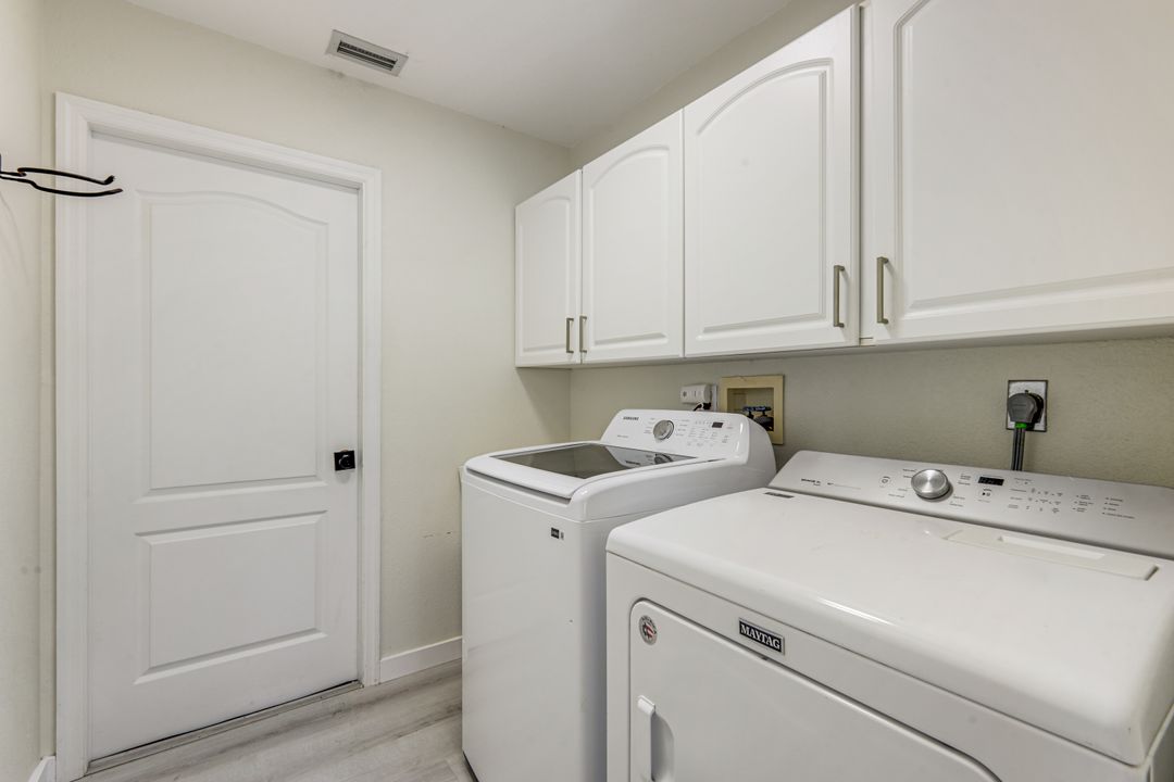 1438 SW 57th St, Cape Coral, FL 33914