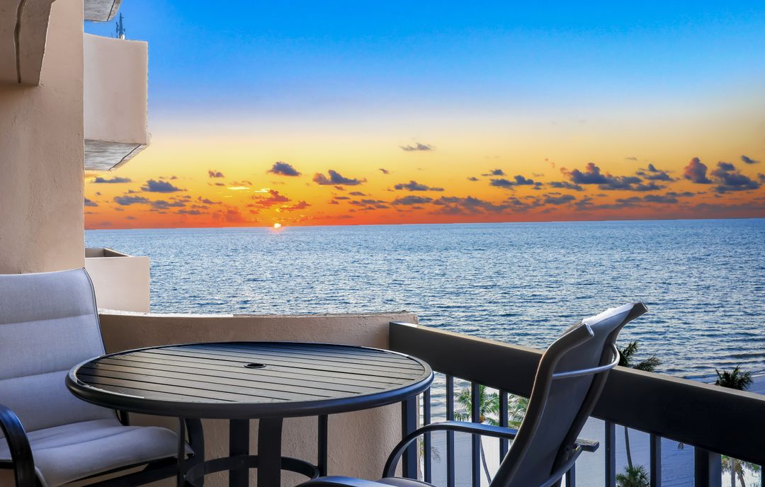 4001 Gulf Shore Blvd N #902, Naples, FL 34103