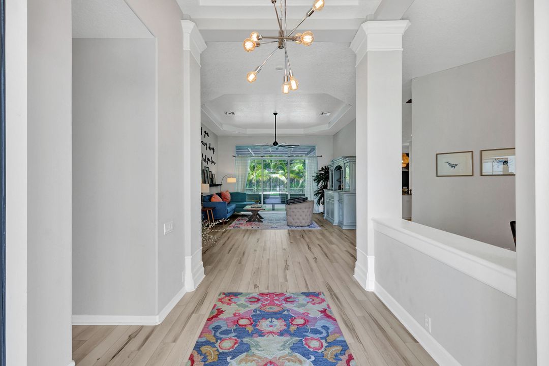 8133 Lowbank Dr, Naples, FL 34109