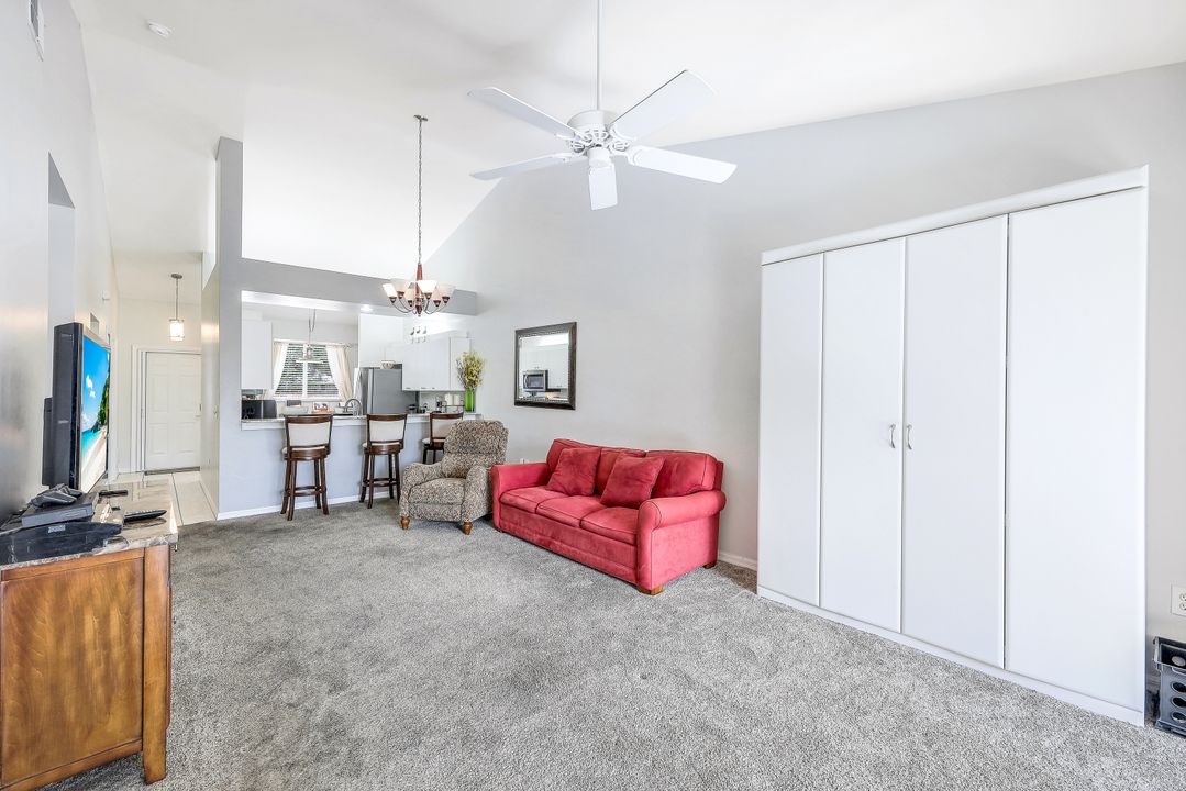 432 Valerie Way #202, Naples, FL 34104