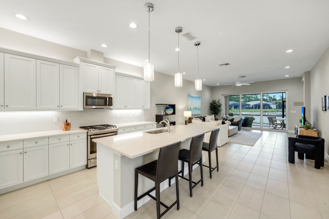 28558 Lobos Cir, Bonita Springs, FL 34135