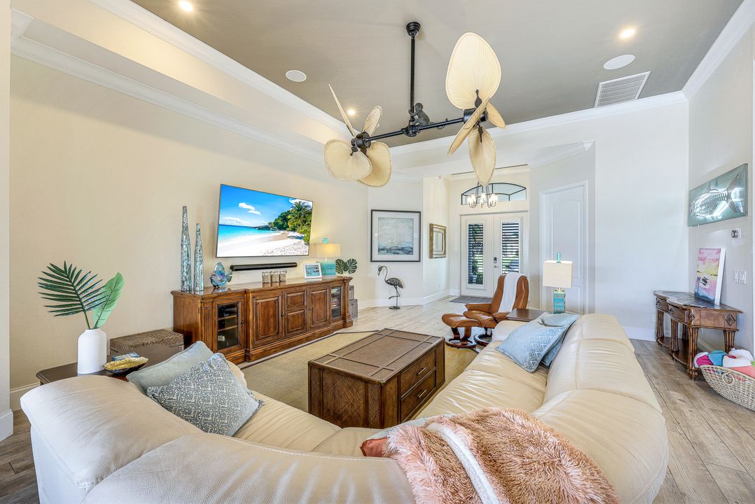 1512 El Dorado Pkwy W, Cape Coral, FL 33914