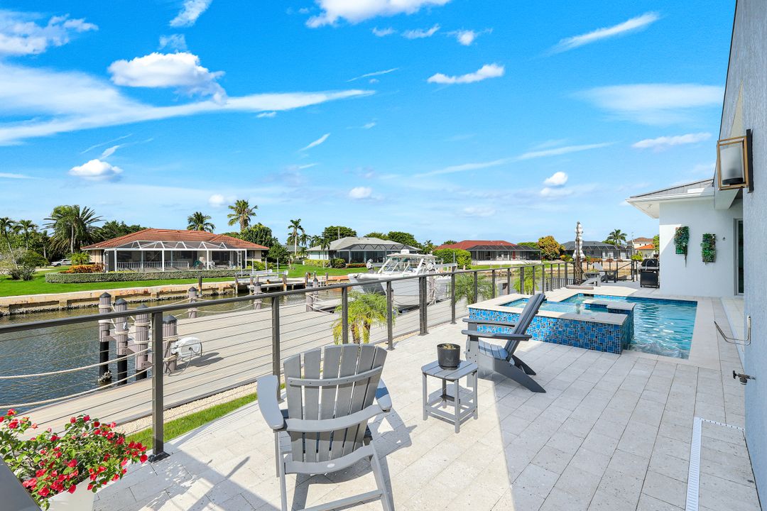 919 Juniper Ct, Marco Island, FL 34145