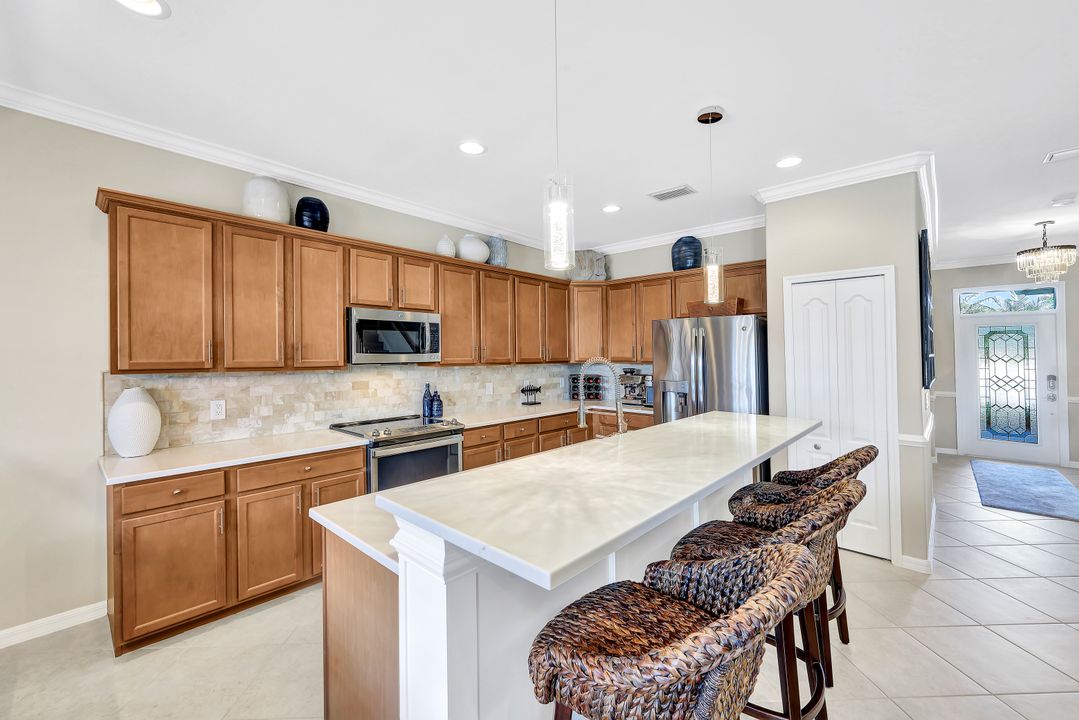 14554 Lanier Ct, Naples, FL 34114