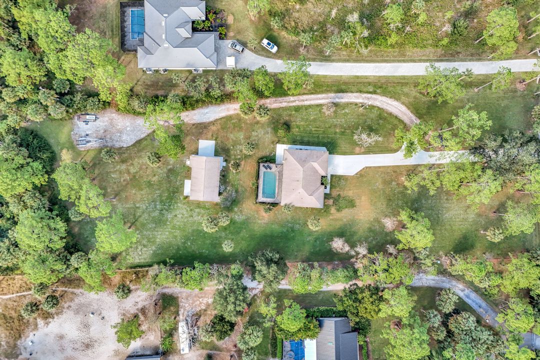 495 9th St SW, Naples, FL 34117