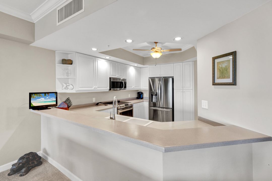 315 Dunes Blvd #404, Naples, FL 34110