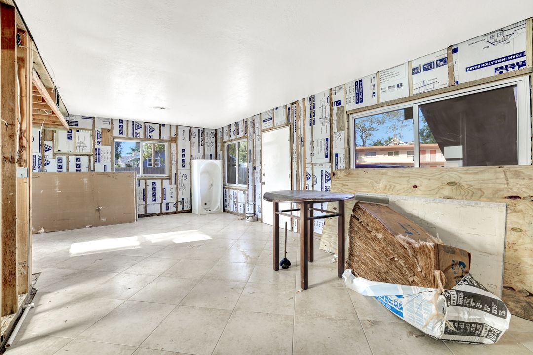 2590 First St #101, Fort Myers, FL 33901