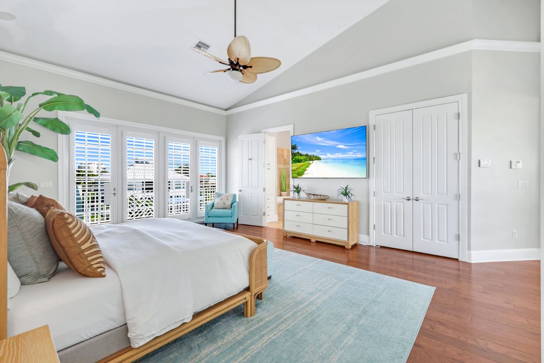273 Egret Ave, Naples, FL 34108