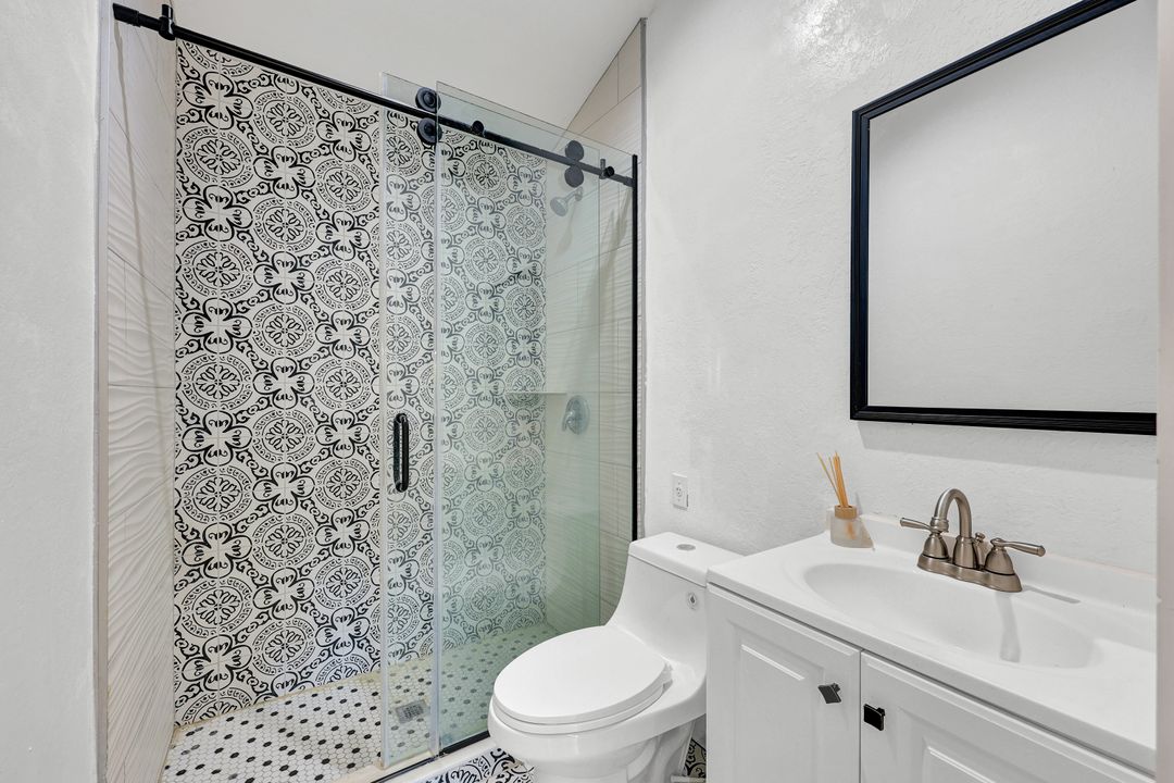 1701 54th Terrace SW, Naples, FL 34116