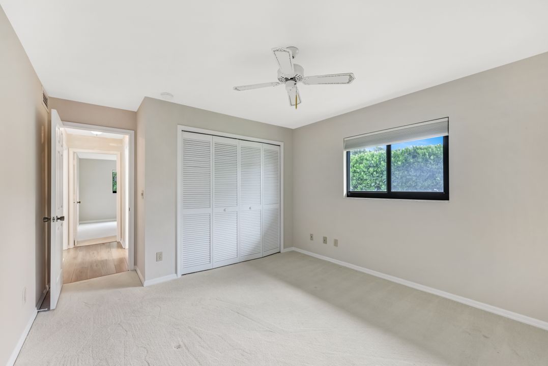 509 Cypress Way E, Naples, FL 34110
