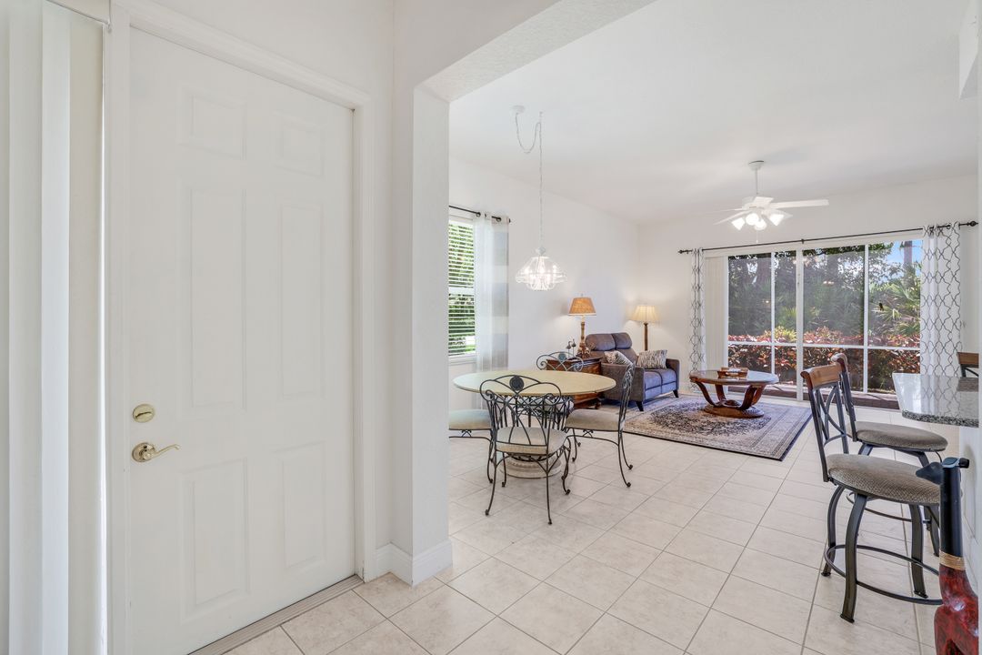 994 Eastham Way #101, Naples, FL 34104