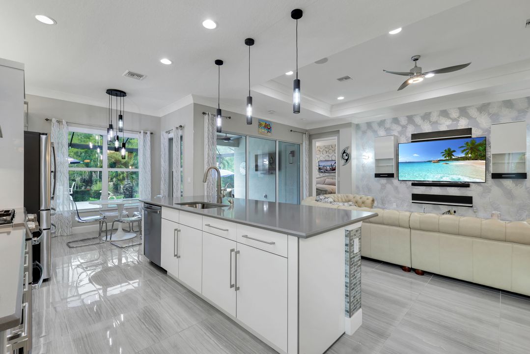 28560 Twain Dr, Bonita Springs, FL 34135
