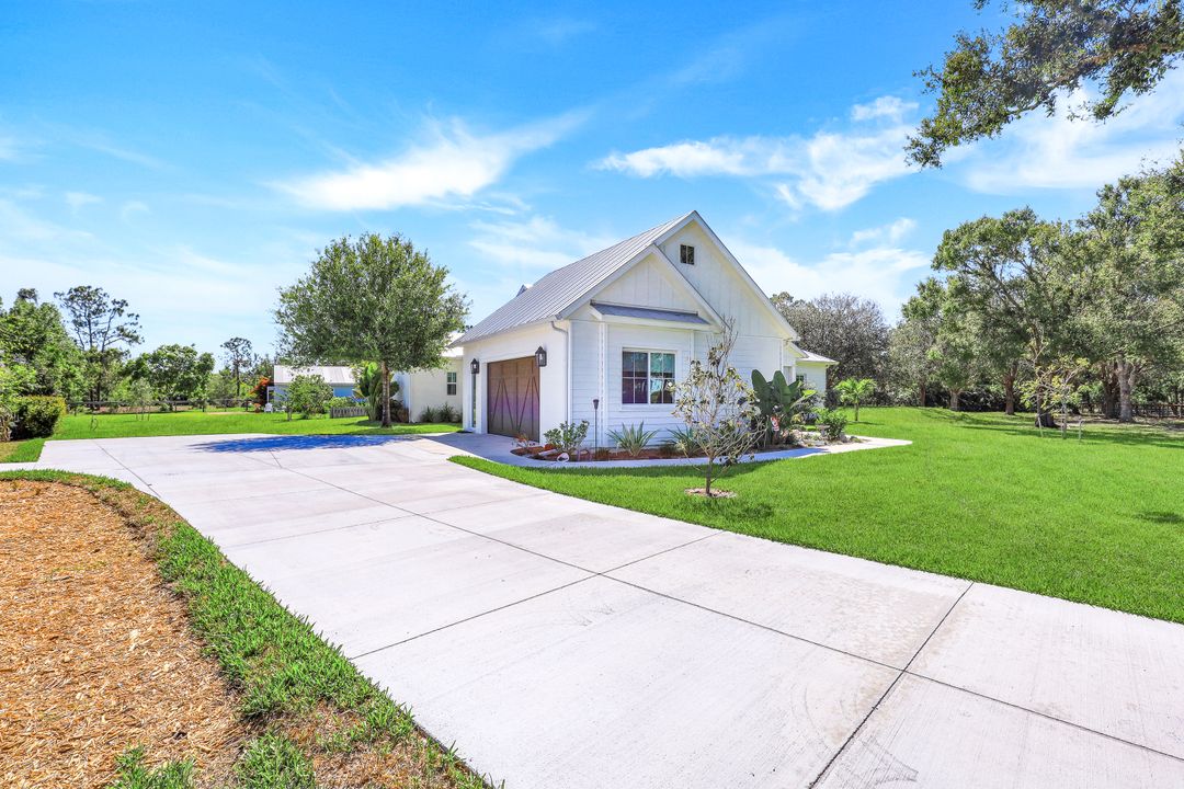 15991 Triple Crown Ct, Fort Myers, FL 33912