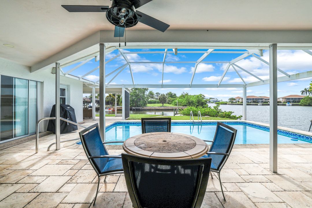 401 Capri Blvd, Naples, FL 34113